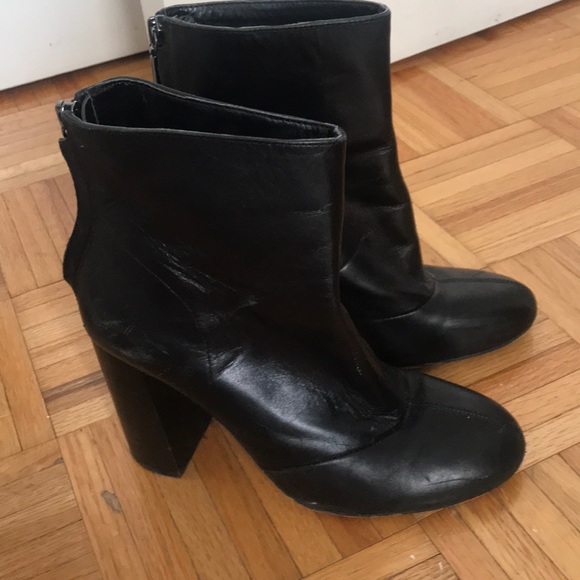 Black high heel boots - Picture 4 of 5